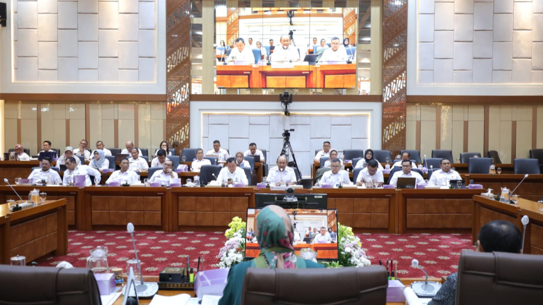 Rapat dengan Komisi IX DPR, BGN Merangin Paparkan Progres MBG 