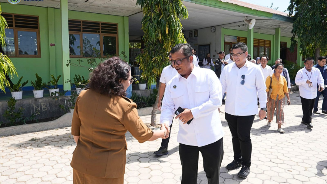 picture-BGN Merangin Bersama BPOM dan PCO RI Tinjau Pelaksanaan MBG di Kupang