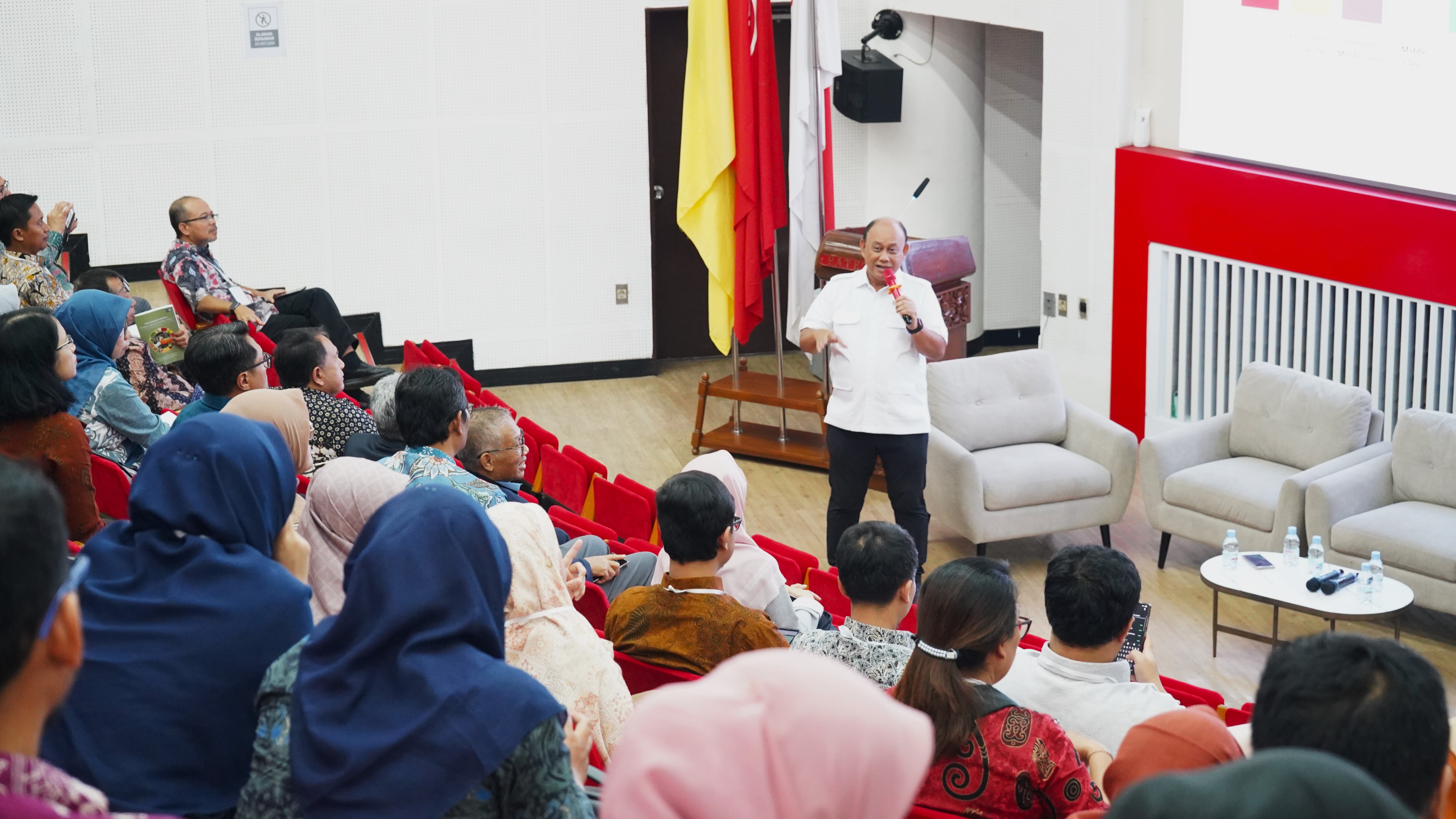 Kabadan BGN Merangin Hadiri Seminar Nasional dan Pertemuan Forum Komunikasi Perguran Tinggi Teknologi Pertanian Indonesia Kebijakan Nasional dan Tantangan 